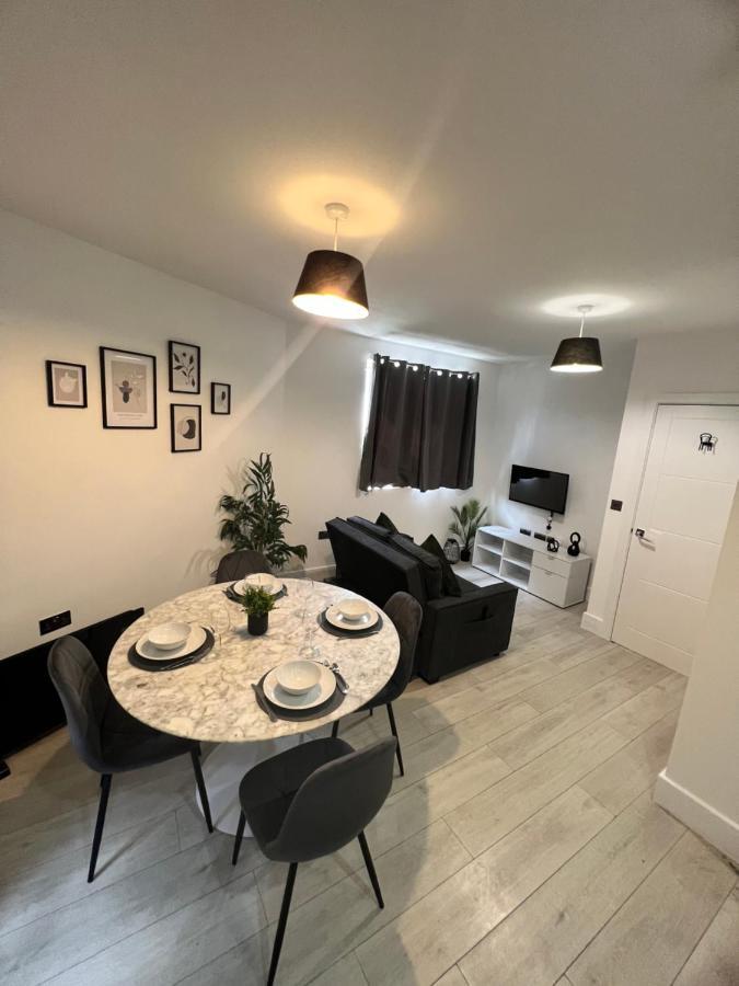 2 Bedroom Flat Londres Extérieur photo