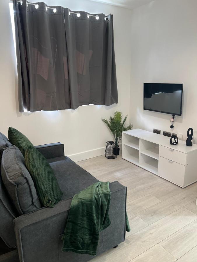 2 Bedroom Flat Londres Extérieur photo